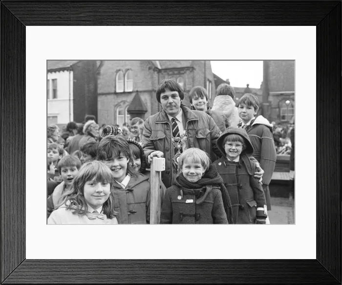 Framed Print : Meltham Christmas Lights turn on, Children of Meltham and Helme School Framed Print : Meltham Christmas Lights turn on, Children of Meltham and Helme School