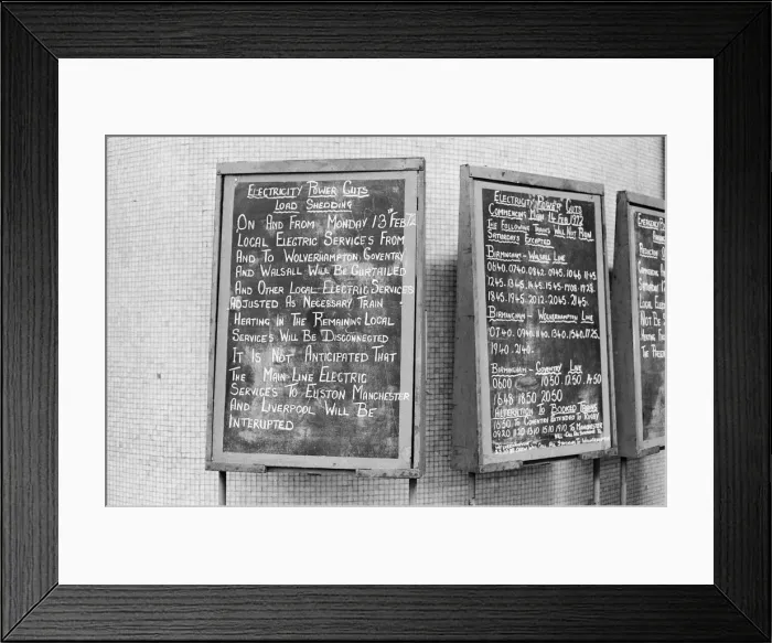 Framed Print : Reduced Service on Commuter Trains, due to power cuts, New Street Station, Birmingham