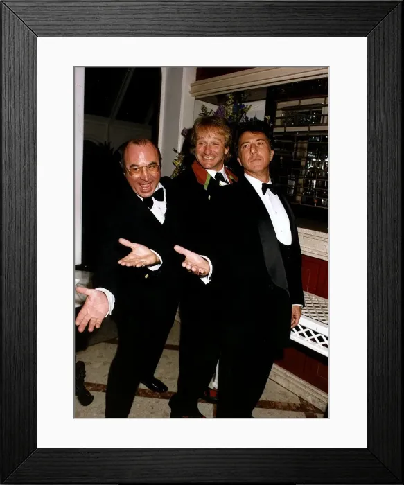 Framed Print : Robin Williams actor with Bob Hoskins & Dustin Hoffman party for film Hook dbase Framed Print : Robin Williams actor with Bob Hoskins & Dustin Hoffman party for film Hook dbase