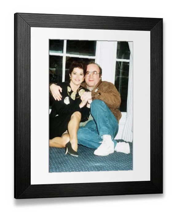 Framed Print : Actor Bob Hoskins with actress Gemma Craven at a photocall for Framed Print : Actor Bob Hoskins with actress Gemma Craven at a photocall for