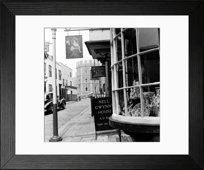 Framed Print : Nell Gwyns House on Church Street, Windsor, Berkshire. 20th May 1954 Framed Print : Nell Gwyns House on Church Street, Windsor, Berkshire. 20th May 1954
