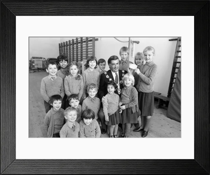 Framed Print : Pupils from Mount School Edgerton, who have raised 160 pounds for the Kirklees Mayor Framed Print : Pupils from Mount School Edgerton, who have raised 160 pounds for the Kirklees Mayor