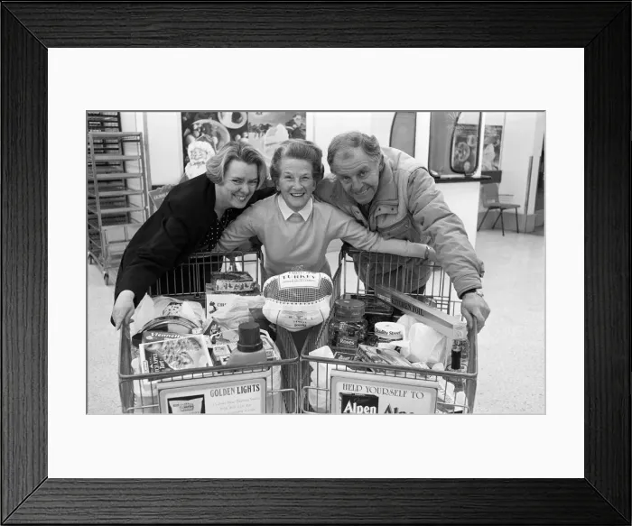 Framed Print : ASDA trolley dash winner Marjorie Stansfield pictured with Susan Wilkinson of ASDA Framed Print : ASDA trolley dash winner Marjorie Stansfield pictured with Susan Wilkinson of ASDA