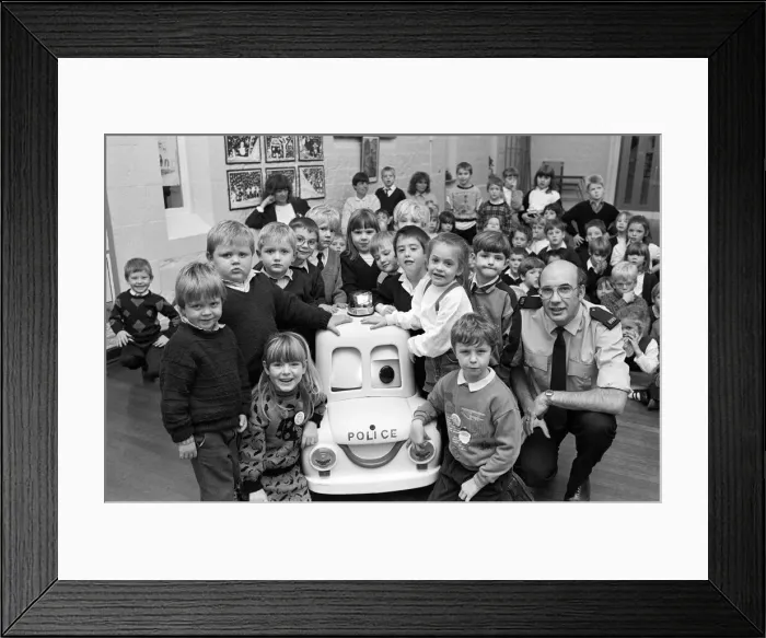 Framed Print : Percy the Police car visits Kayes First School, Clayton West with PC John Bryce Framed Print : Percy the Police car visits Kayes First School, Clayton West with PC John Bryce