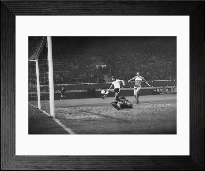 Framed Print : Fulham 0-0 Middlesbrough, Anglo Scottish Cup Final, 2nd Leg at Craven Cottage Framed Print : Fulham 0-0 Middlesbrough, Anglo Scottish Cup Final, 2nd Leg at Craven Cottage