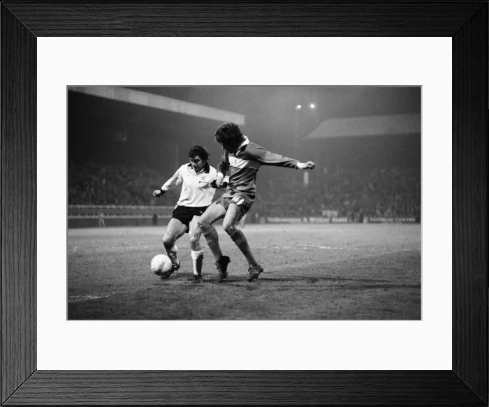 Framed Print : Fulham 0-0 Middlesbrough, Anglo Scottish Cup Final, 2nd Leg at Craven Cottage Framed Print : Fulham 0-0 Middlesbrough, Anglo Scottish Cup Final, 2nd Leg at Craven Cottage