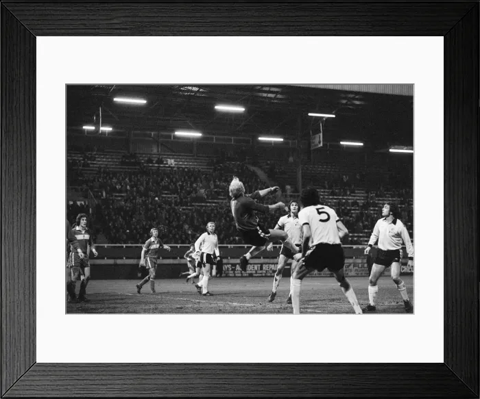 Framed Print : Fulham 0-0 Middlesbrough, Anglo Scottish Cup Final, 2nd Leg at Craven Cottage Framed Print : Fulham 0-0 Middlesbrough, Anglo Scottish Cup Final, 2nd Leg at Craven Cottage