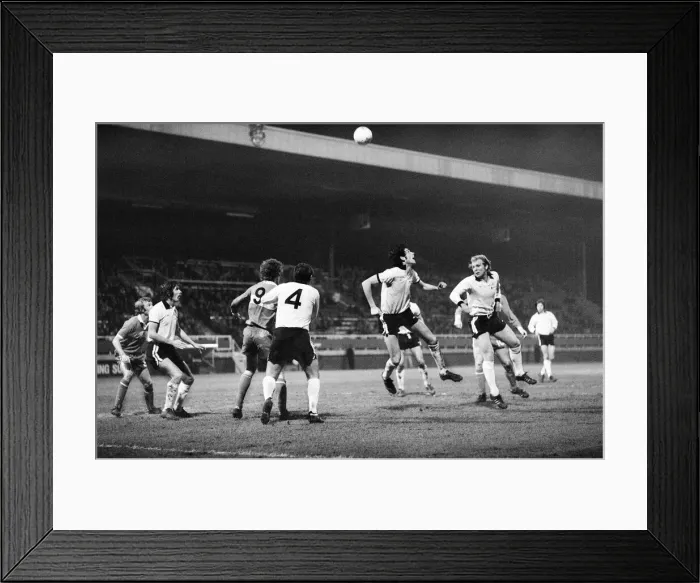 Framed Print : Fulham 0-0 Middlesbrough, Anglo Scottish Cup Final, 2nd Leg at Craven Cottage Framed Print : Fulham 0-0 Middlesbrough, Anglo Scottish Cup Final, 2nd Leg at Craven Cottage