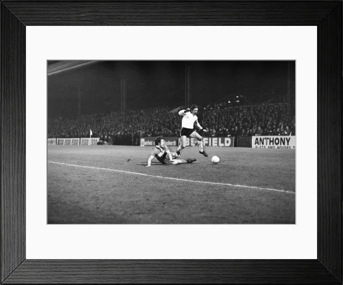 Framed Print : Fulham 0-0 Middlesbrough, Anglo Scottish Cup Final, 2nd Leg at Craven Cottage Framed Print : Fulham 0-0 Middlesbrough, Anglo Scottish Cup Final, 2nd Leg at Craven Cottage