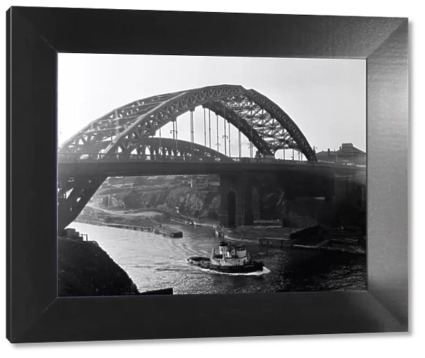 The Wearmouth bridge over the River Wear. Sunderland, Tyne and Wear. 28th April 1954