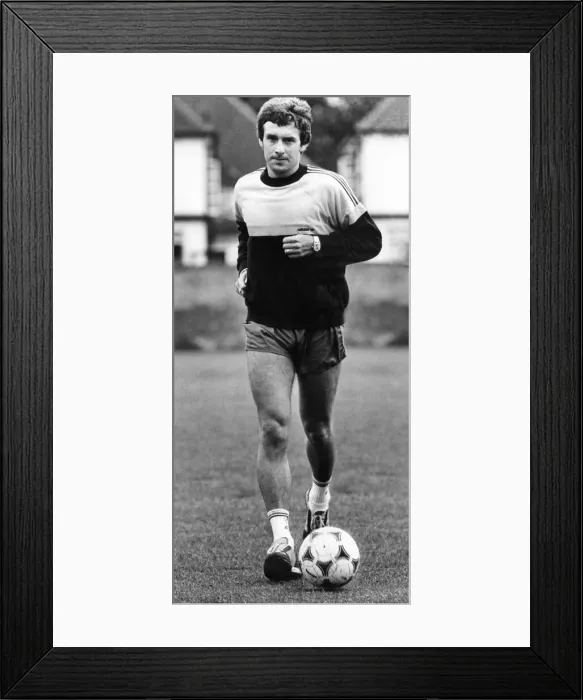 Framed Print : Everton footballer Kevin Sheedy during a team training session. June 1984 Framed Print : Everton footballer Kevin Sheedy during a team training session. June 1984