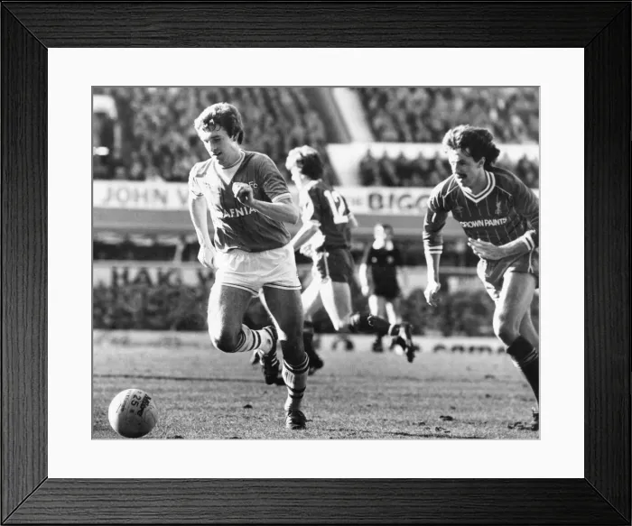 Framed Print : Everton footballer Kevin Sheedy on the ball chased by Mark Lawrenson during the English Framed Print : Everton footballer Kevin Sheedy on the ball chased by Mark Lawrenson during the English