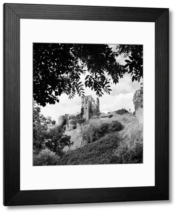 Framed Print : Corfe Castle, The Square, Wareham, Dorset. Corfe Castle Framed Print : Corfe Castle, The Square, Wareham, Dorset. Corfe Castle