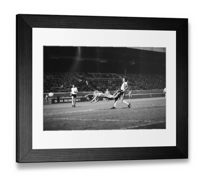 Framed Print : Fulham 0-0 Middlesbrough, Anglo Scottish Cup Final, 2nd Leg at Craven Cottage