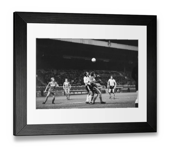 Framed Print : Fulham 0-0 Middlesbrough, Anglo Scottish Cup Final, 2nd Leg at Craven Cottage Framed Print : Fulham 0-0 Middlesbrough, Anglo Scottish Cup Final, 2nd Leg at Craven Cottage