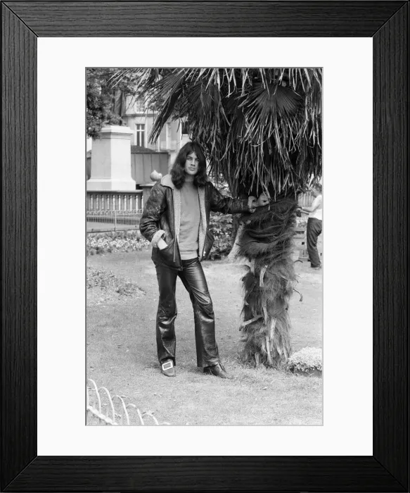 Framed Print : Ian Gillan, lead singer of the Deep Purple rock group, pictured in the Royal Pavillion Framed Print : Ian Gillan, lead singer of the Deep Purple rock group, pictured in the Royal Pavillion