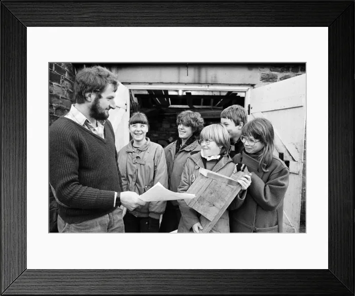 Framed Print : Visitors to Tunnel End in Marsden take part in a nest box making day with Andy Rawling