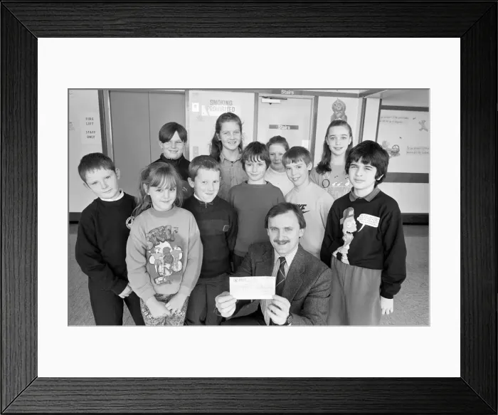Framed Print : Carol singers from Colne Valley schools raised £100 for Huddersfield Royal Framed Print : Carol singers from Colne Valley schools raised £100 for Huddersfield Royal