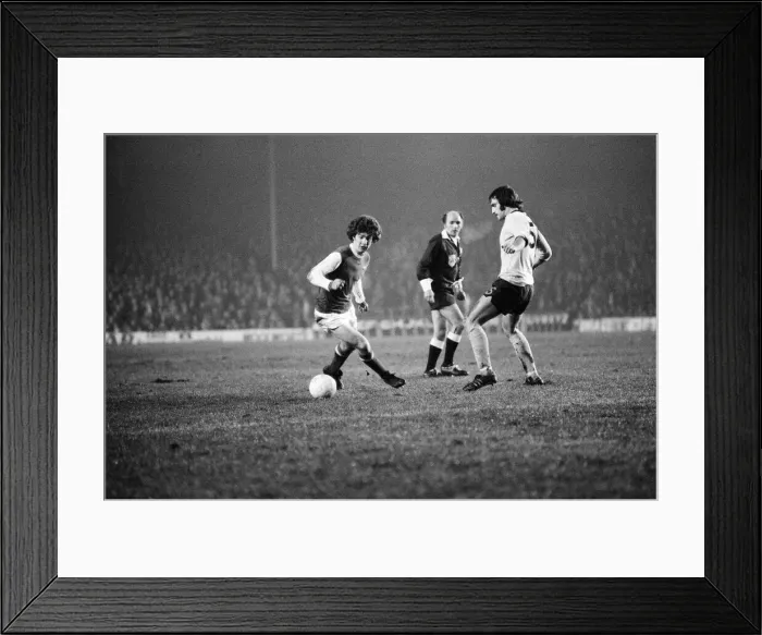 Framed Print : Arsenal 3-0 Coventry City, FA Cup Replay match at Highbury, Wednesday 29th January 1975