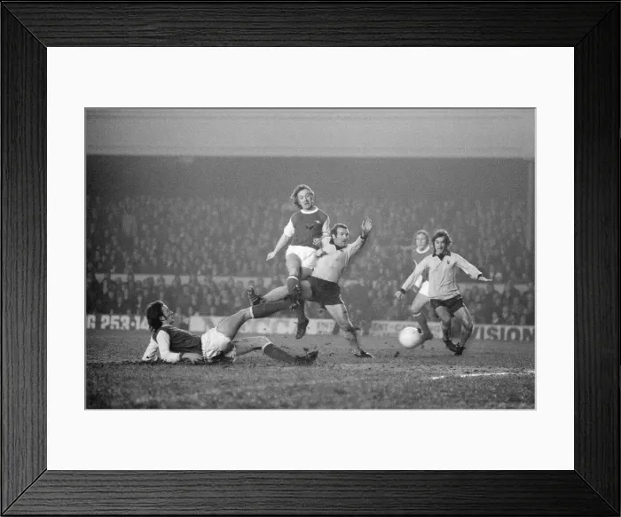 Framed Print : Arsenal 3-0 Coventry City, FA Cup Replay match at Highbury, Wednesday 29th January 1975