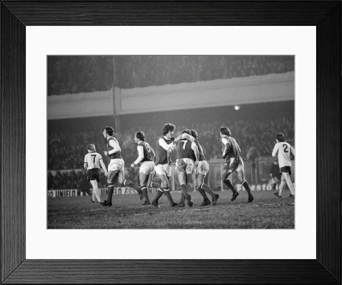 Framed Print : Arsenal 3-0 Coventry City, FA Cup Replay match at Highbury, Wednesday 29th January 1975