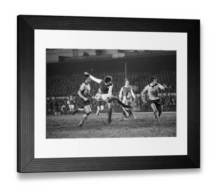 Framed Print : Arsenal 3-0 Coventry City, FA Cup Replay match at Highbury, Wednesday 29th January 1975 Framed Print : Arsenal 3-0 Coventry City, FA Cup Replay match at Highbury, Wednesday 29th January 1975