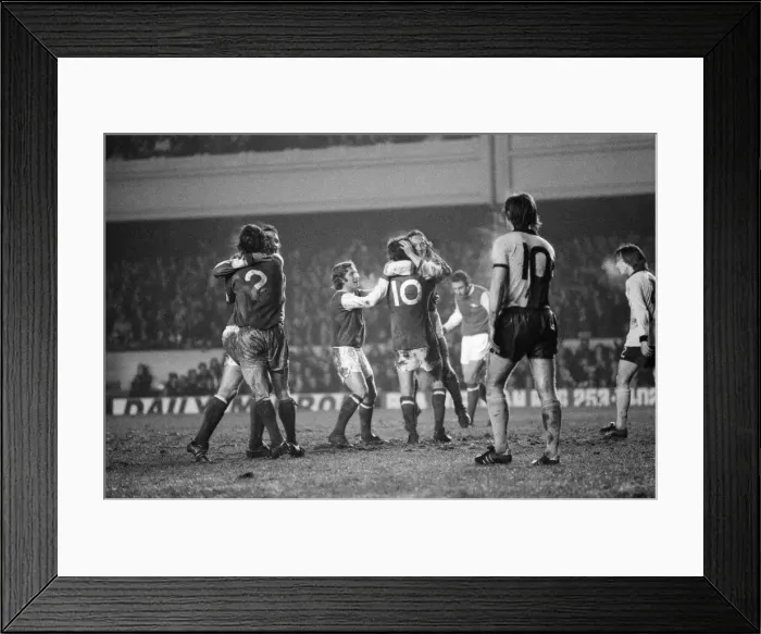 Framed Print : Arsenal 3-0 Coventry City, FA Cup Replay match at Highbury, Wednesday 29th January 1975 Framed Print : Arsenal 3-0 Coventry City, FA Cup Replay match at Highbury, Wednesday 29th January 1975