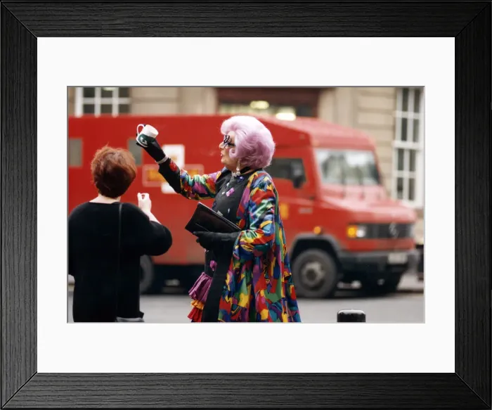Framed Print : Dame Edna Everage aka Barry Humphries visits Newcastle. 28th November 1995 Framed Print : Dame Edna Everage aka Barry Humphries visits Newcastle. 28th November 1995