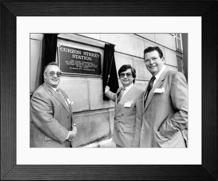 Framed Print : Plaque unveiling to mark the opening of Curzon Street Station Framed Print : Plaque unveiling to mark the opening of Curzon Street Station