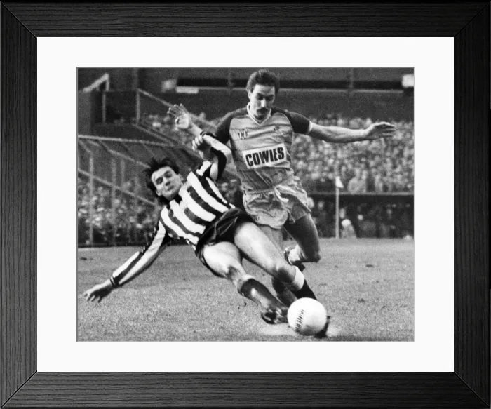 Framed Print : Newcastle 3 -1 Sunderland English League Division 1 match held at St James Park