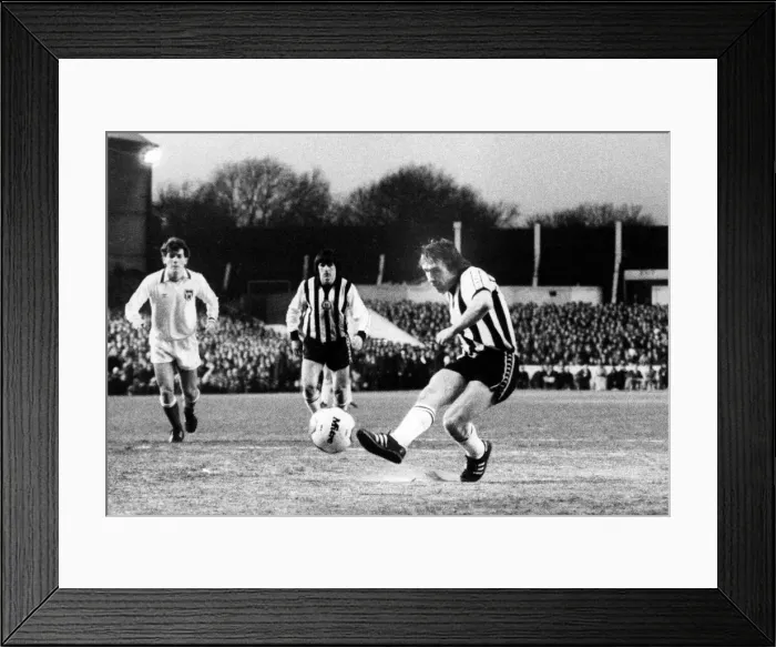 Framed Print : Newcastle 3 -1 Sunderland English League Division 2 match held at St James Park Framed Print : Newcastle 3 -1 Sunderland English League Division 2 match held at St James Park