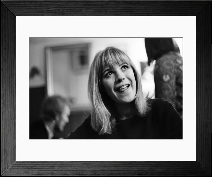Framed Print : Marianne Faithfull in Paris. 5th January 1965 Framed Print : Marianne Faithfull in Paris. 5th January 1965