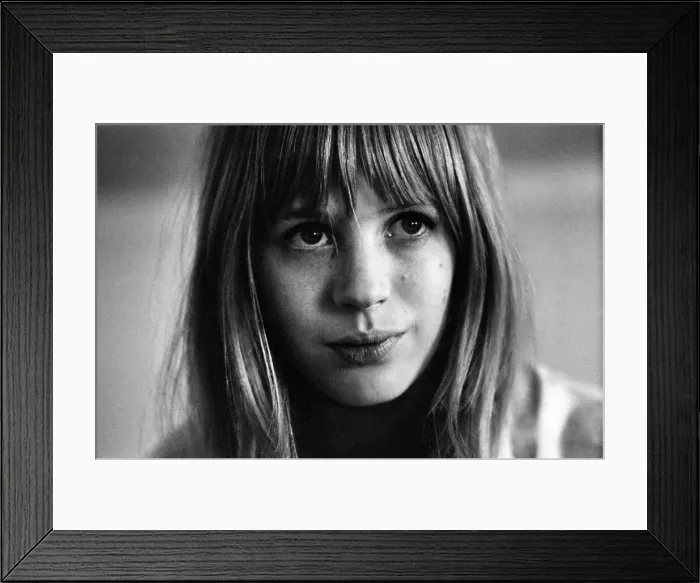Framed Print : Marianne Faithfull poses for portraits. 3rd January 1965 Framed Print : Marianne Faithfull poses for portraits. 3rd January 1965