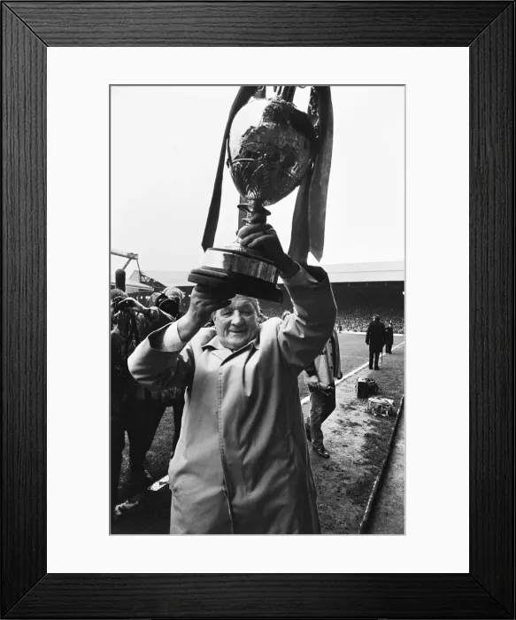 Framed Print : English League Division One match at Anfield. Liverpool 1 v Aston Villa 1
