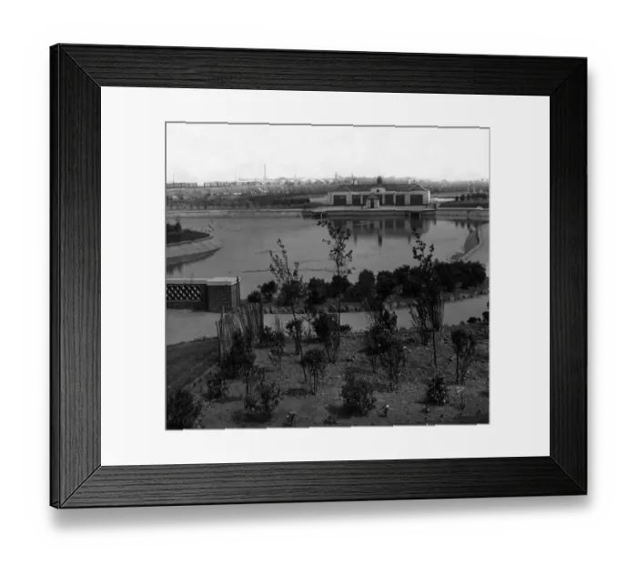Framed Print : Walton Hall Park in Walton, Liverpool, a 130-acre park, opened to the public in 1934 Framed Print : Walton Hall Park in Walton, Liverpool, a 130-acre park, opened to the public in 1934