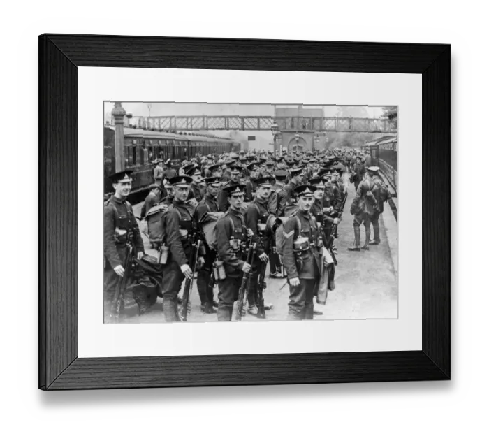 Framed Print : Men of the Second City Battalion, Royal Warwickshire Regiment leaving Sutton Coldfield Framed Print : Men of the Second City Battalion, Royal Warwickshire Regiment leaving Sutton Coldfield