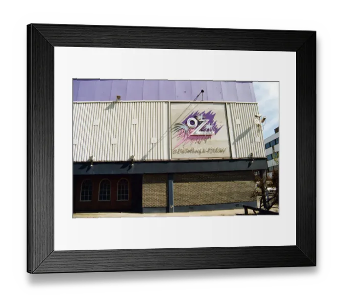 Framed Print : Oz nightclub in South Shields, Tyne and Wear. 9th June 1994