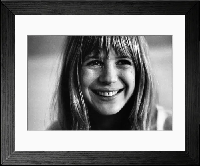 Framed Print : Marianne Faithfull poses for portraits. 3rd January 1965 Framed Print : Marianne Faithfull poses for portraits. 3rd January 1965