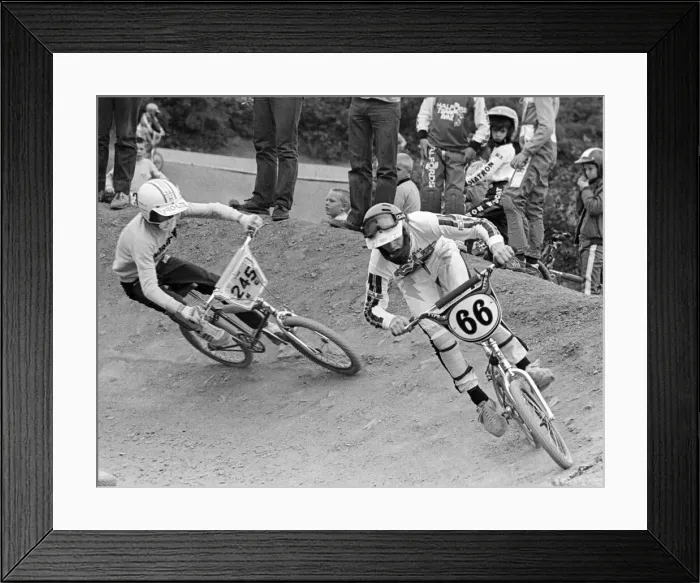 Framed Print : 13 year old competitors battle their way through a sling shot turn during the Norsport Framed Print : 13 year old competitors battle their way through a sling shot turn during the Norsport