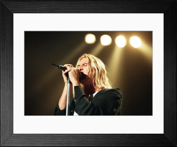 Framed Print : Joe Elliott of Def Leppard performing live at the NEC Birmingham. 16th November 1996