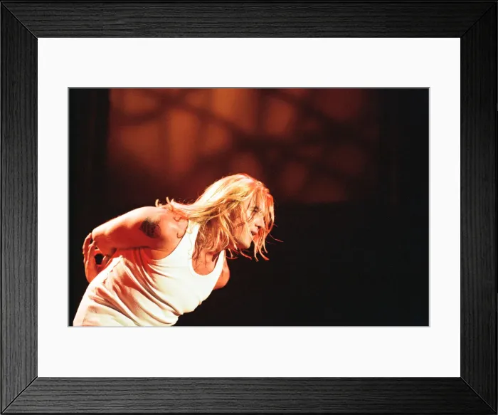 Framed Print : Joe Elliott of Def Leppard performing live at the NEC Birmingham. 16th November 1996 Framed Print : Joe Elliott of Def Leppard performing live at the NEC Birmingham. 16th November 1996