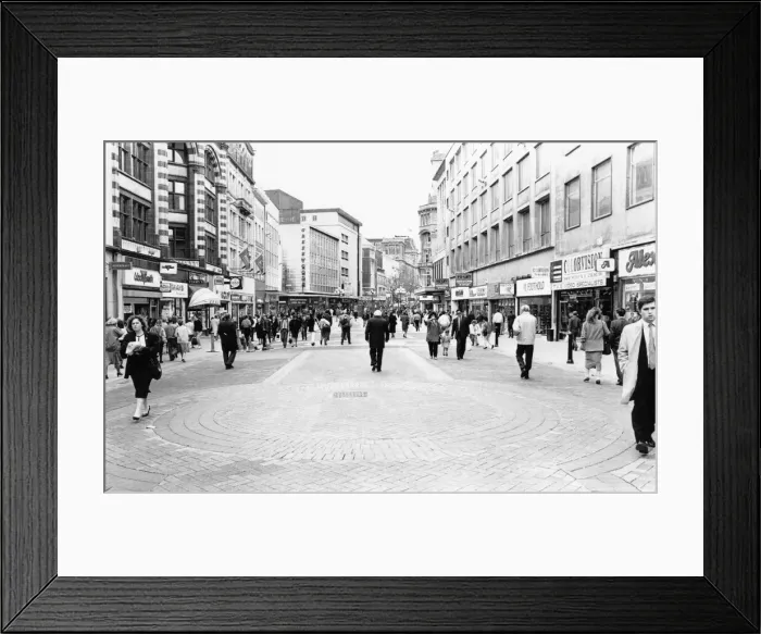 Framed Print : General scene of Lord Street Liverpool 24th July 1989 Framed Print : General scene of Lord Street Liverpool 24th July 1989