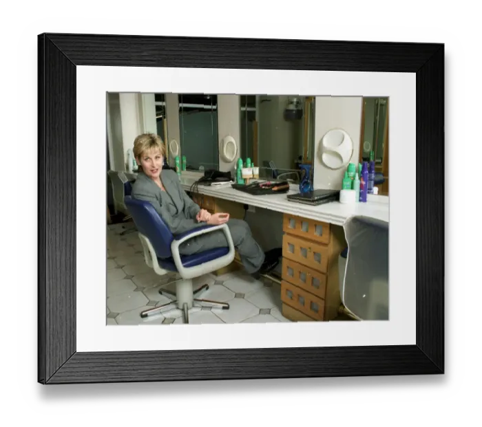Framed Print : Royal Hairdresser Denise McAdam 1999 in her salon in London