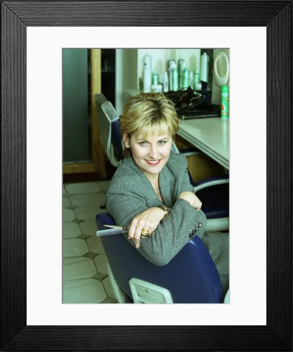 Framed Print : Royal Hairdresser Denise McAdam 1999 in her salon in London