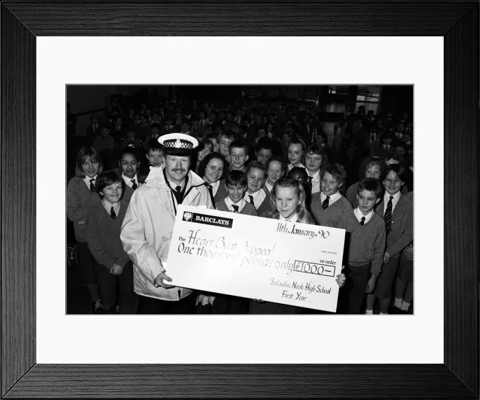Framed Print : A presentation for the ambulance services Heartbeat appeal was cut short - for a 999 Framed Print : A presentation for the ambulance services Heartbeat appeal was cut short - for a 999