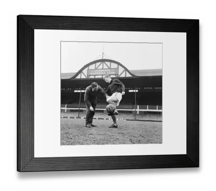 Framed Print : Liverpool team trainer Bob Paisley assesses Skelmersdale United left-back Colin Bridge
