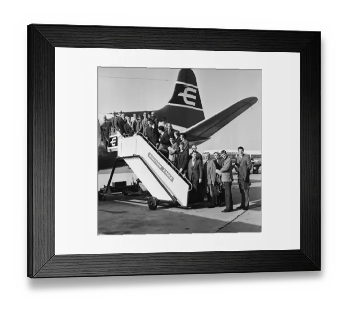 Framed Print : Liverpool players at Manchester Airport before leaving for Turin for their European Cup Framed Print : Liverpool players at Manchester Airport before leaving for Turin for their European Cup