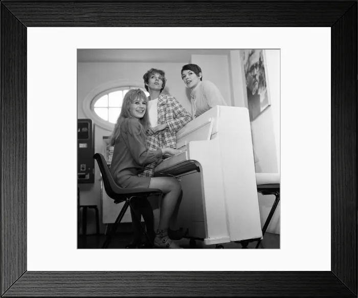 Framed Print : Pictured at rehearsals for Chekhovs Three Sisters Marianne Faithfull