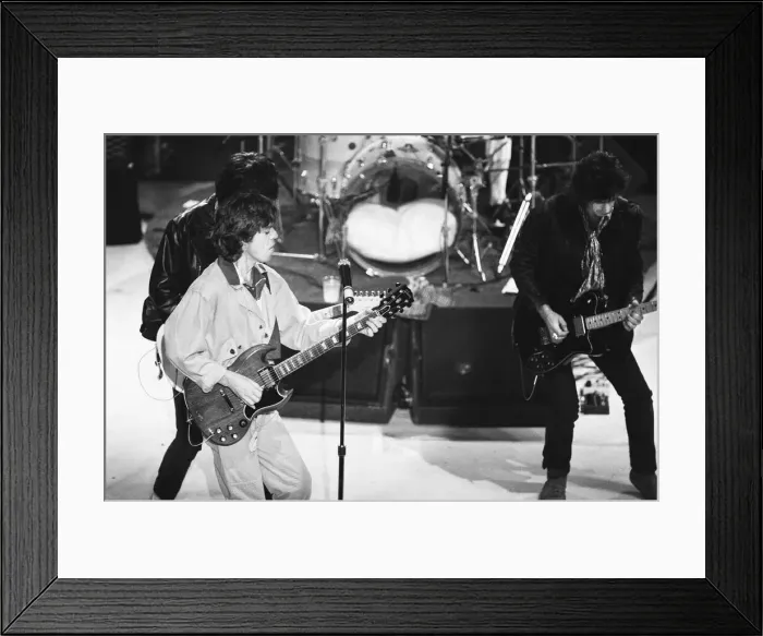 Framed Print : Mick Jagger arriving at Granada studios. 31st July 1967 Framed Print : Mick Jagger arriving at Granada studios. 31st July 1967