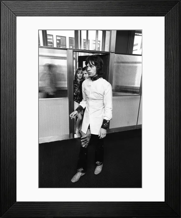 Framed Print : Marianne Faithfull and Mick Jagger arrive at Granada studios. 31st July 1967 Framed Print : Marianne Faithfull and Mick Jagger arrive at Granada studios. 31st July 1967